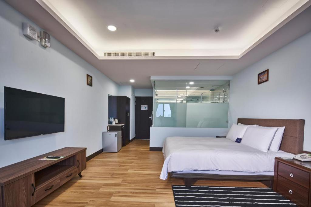 Menippe Hotel Kaohsiung Chambre photo