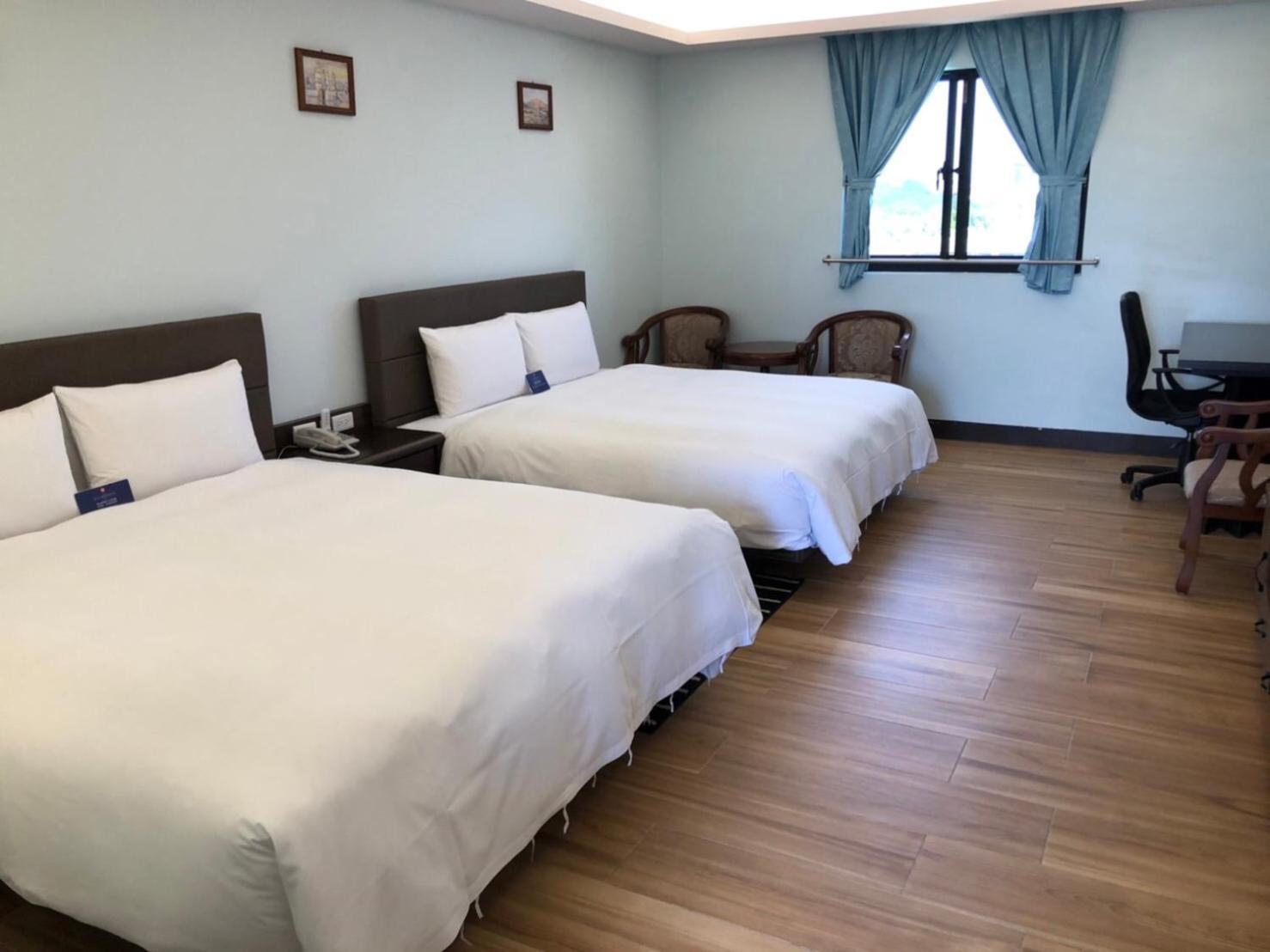 Menippe Hotel Kaohsiung Extérieur photo