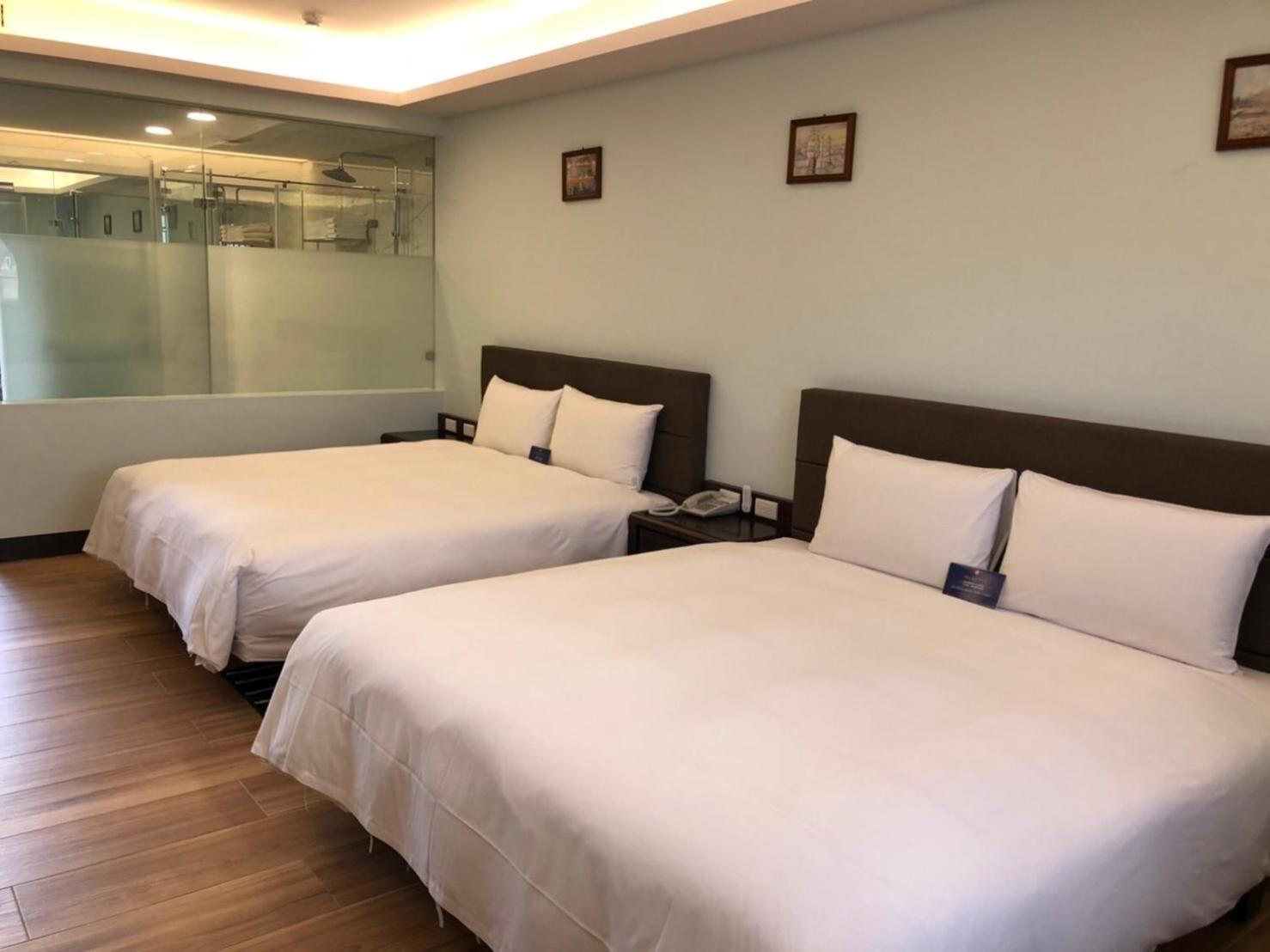 Menippe Hotel Kaohsiung Extérieur photo